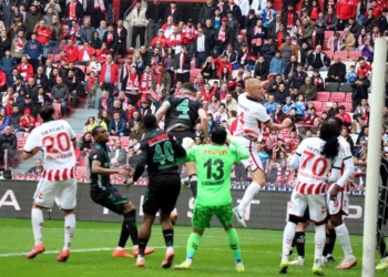 Konyaspor deplasmanda ilk yarıyı eşitlikle kapattı