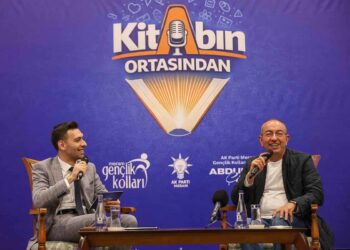 Kavuş gençlerle “Kitabın Ortasından” konuştu