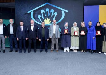 Karatay Aile Akademisi’nde umre ödülü heyecanı