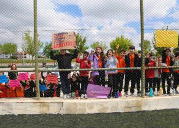 Meram’da spor şöleni: Miniklerin mücadelesi alkış topladı