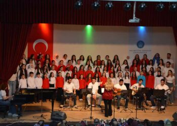 NEÜ Çocuk Korosu Konseri sanatseverlerle buluştu