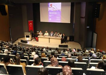 NEÜ’de Türkiye-ABD sağlık iş birliği paneli düzenlendi