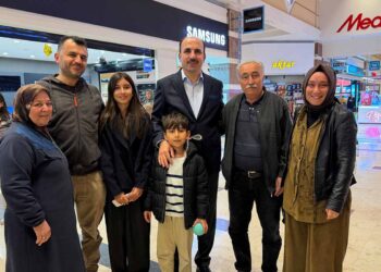 Altay esnaf ve vatandaşlarla buluştu