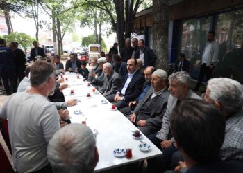 Altay Sarayönü’nde yatırımları inceledi, vatandaşla buluştu