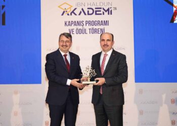 Altay’a gençlik projeleri ödülü