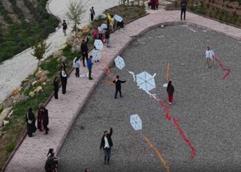 Çumra’da Hıdırellez coşkusu: Gökyüzü uçurtmalarla renklendi