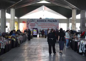 Konyalı kadınlar el emeği ürünlerini KOMEK Pazarı’nda sergiledi