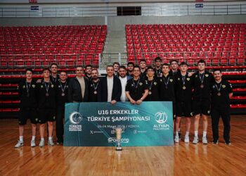 Konya Büyükşehir Belediyespor U16 Takımı Türkiye üçüncüsü oldu