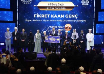 Bakan Tekin Konya’da konuştu: “Gençliğin ruhu algoritmaların merhametine bırakılmamalı”
