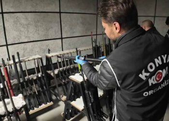 Beyşehir’de dev silah operasyonu: Makineli tüfekler ele geçirildi
