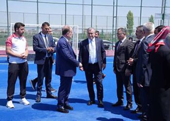 Saraçoğlu Spor Kompleksi, Gençlik ve Spor Bakanı Osman Aşkın Bak’ı ağırladı