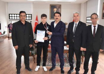 Milli sporcu Taşdemir’den Kaymakam Öztürk’e ziyaret