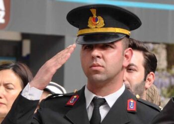 Konya’da toprağa verilen üsteğmenden geriye yürek burkan burs mesajları kaldı