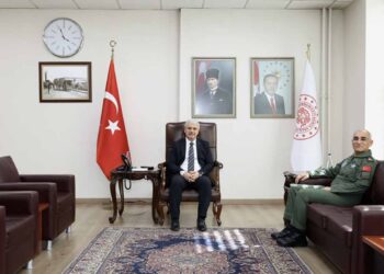 Akın’dan Tuğgeneral Esat Çetin’e hayırlı olsun ziyareti