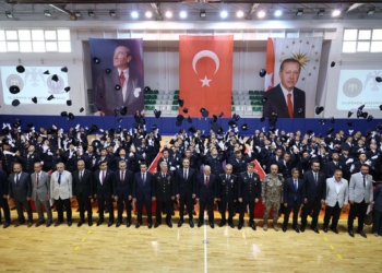 32. Dönem polis memuru adayları Ereğli’de mezuniyet sevinci yaşadı