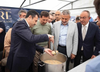 AK Parti Konya İl Başkanlığı’ndan Kültürpark’ta aşure programı