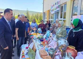 Beyşehir ve Hüyük’te yıl sonu sergilerine yoğun ilgi