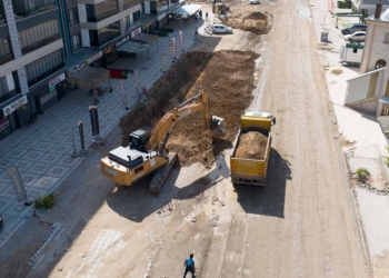 Küçükkumköprü Caddesi’nde altyapı çalışmaları sürüyor