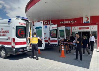 Karapınar’da takla atan otomobilde aynı aileden 4 kişi yaralandı