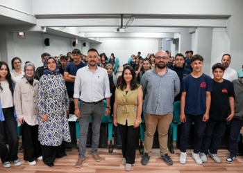 NEÜ’den liselilere yapay zekâ ve kariyer buluşmaları