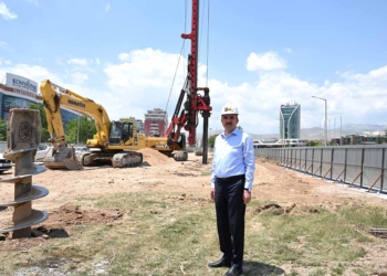 Konya’da tramvay alt geçidi çalışmaları hız kesmeden sürüyor