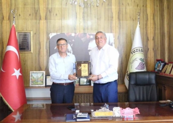 Tuzlukçu’da Veli Yılmaz’a veda ve plaket
