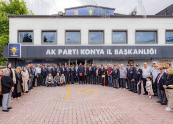 AK Parti Konya İl Başkanlığı’nda Babalar Günü buluşması