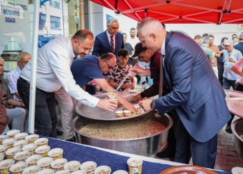 AK Parti Konya İl Başkanlığı KSMMMO’nun aşure programına katıldı