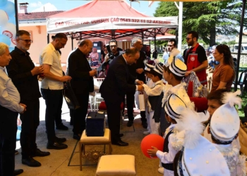 Akşehir’de devlet korumasındaki çocuklar için sünnet şöleni ve sergi
