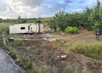 Konya’dan geziye gidenleri taşıyan midibüs devrildi: 4 ölü, 26 yaralı