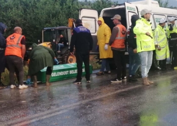 Konya’dan geziye gidenleri taşıyan midibüs devrildi: Ölü sayısı 5’e yükseldi