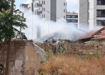 Selçuklu’da müstakil evde yangın paniği