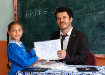 Ilgın’daki tek öğrencinin karne heyecanı