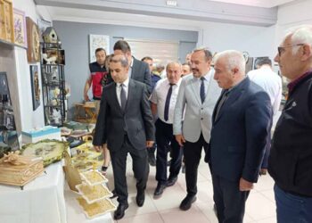 Tuzlukçu’da Halk Eğitimi Merkezi yıl sonu sergisi açıldı