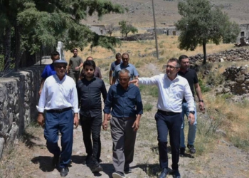 Karapınar’da iki mahalleye yol ve parke müjdesi