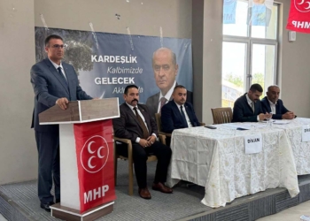 MHP Ahırlı ve Yalıhüyük’te kongre heyecanı: Ali Çiçek ve Abdullah Ceran yeniden başkan