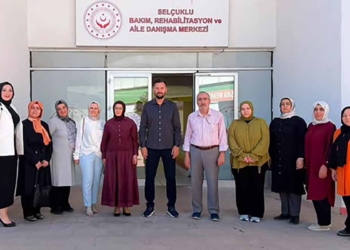 AK Parti Konya teşkilatından koruyucu aile ziyareti