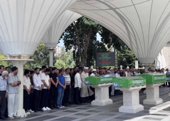 Konya-Aksaray yolunda can veren aileye hüzünlü veda