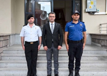 Canpolat’tan Jandarma komutanına ziyaret, esnafla buluşma