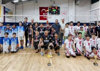 Karatay Belediyespor namağlup şampiyonluğa ulaştı