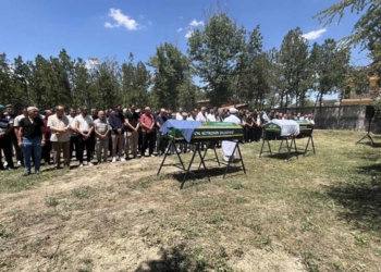 Konya’da feci kazada hayatını kaybeden anne ve kızı toprağa verildi