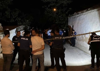 Konya’da kuyumcuyu öldüren zanlı polisi görünce intihar etti