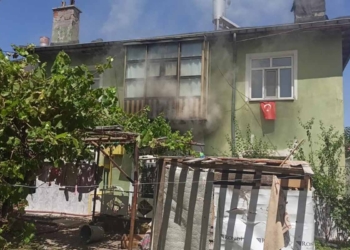 Seydişehir’de yangında 5 çocuk mahsur kaldı