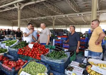 Özgökçen’den Muhacir Pazarı ve Balık Hali esnafına ziyaret