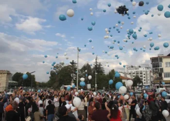Beyşehir’de DMD hastası Toprak Kaan’ın mutluluğu gökyüzüne taşındı