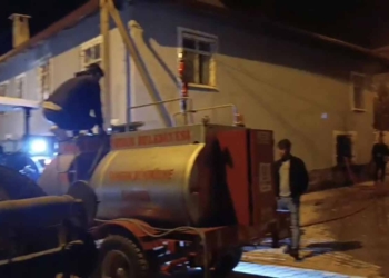 Bozkır’da yangın paniği: Muhtar tankerle müdahale etti
