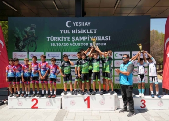 Karatay’ın minik bisikletçileri Türkiye şampiyonu oldu