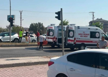 Karapınar’da kırmızı ışık kazası: 2 kişi yaralandı