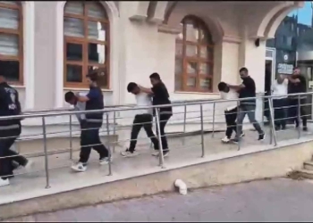Konya’da 1 milyon liralık altın ve parayı çalan 5 şüpheli yakalandı