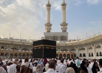 Konya’da Siyer Yarışması’nı kazanan öğrenciler umre ziyaretinden döndü